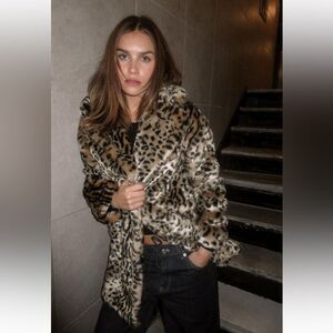 FAUX FUR ANIMAL PRINT COAT